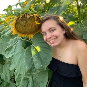 Meet your Posher, Hailey